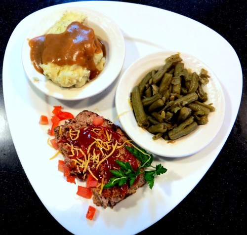 meatloaf, mashed potatoes and green beans